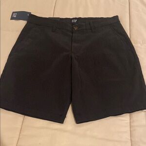 GAP men’s shorts - size 30, NWT
